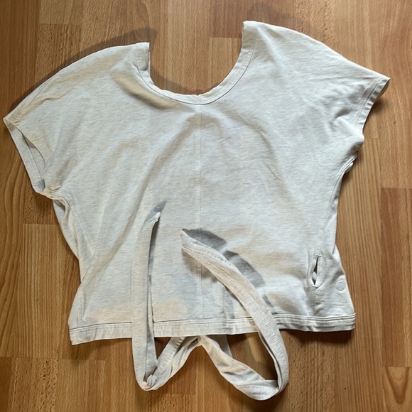 Lululemon beige wrap tee - Picture 3 of 5